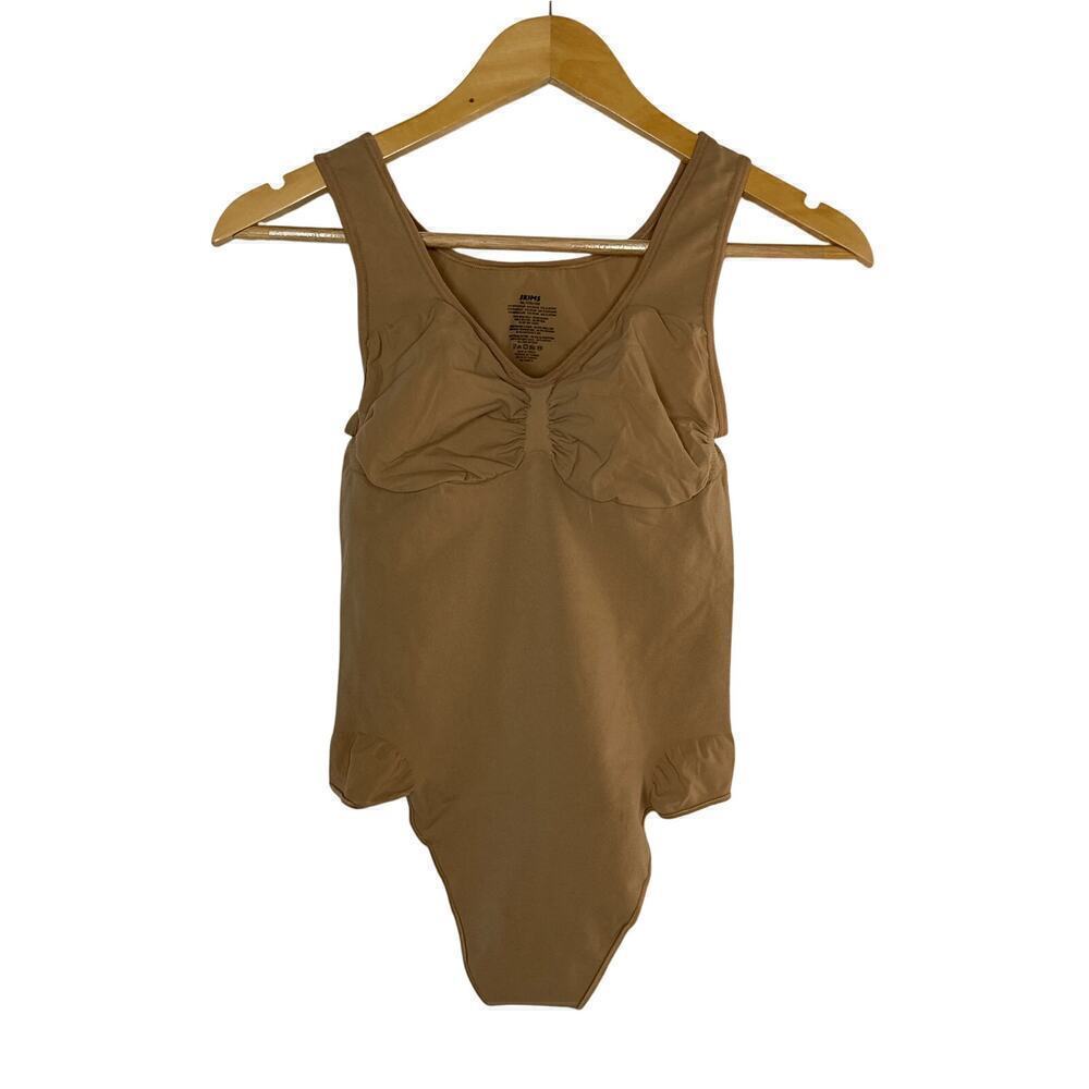 SKIMS Seamless Sculpt Scoop Neck Thong Bodysuit in Ochre Brown Size 4XL